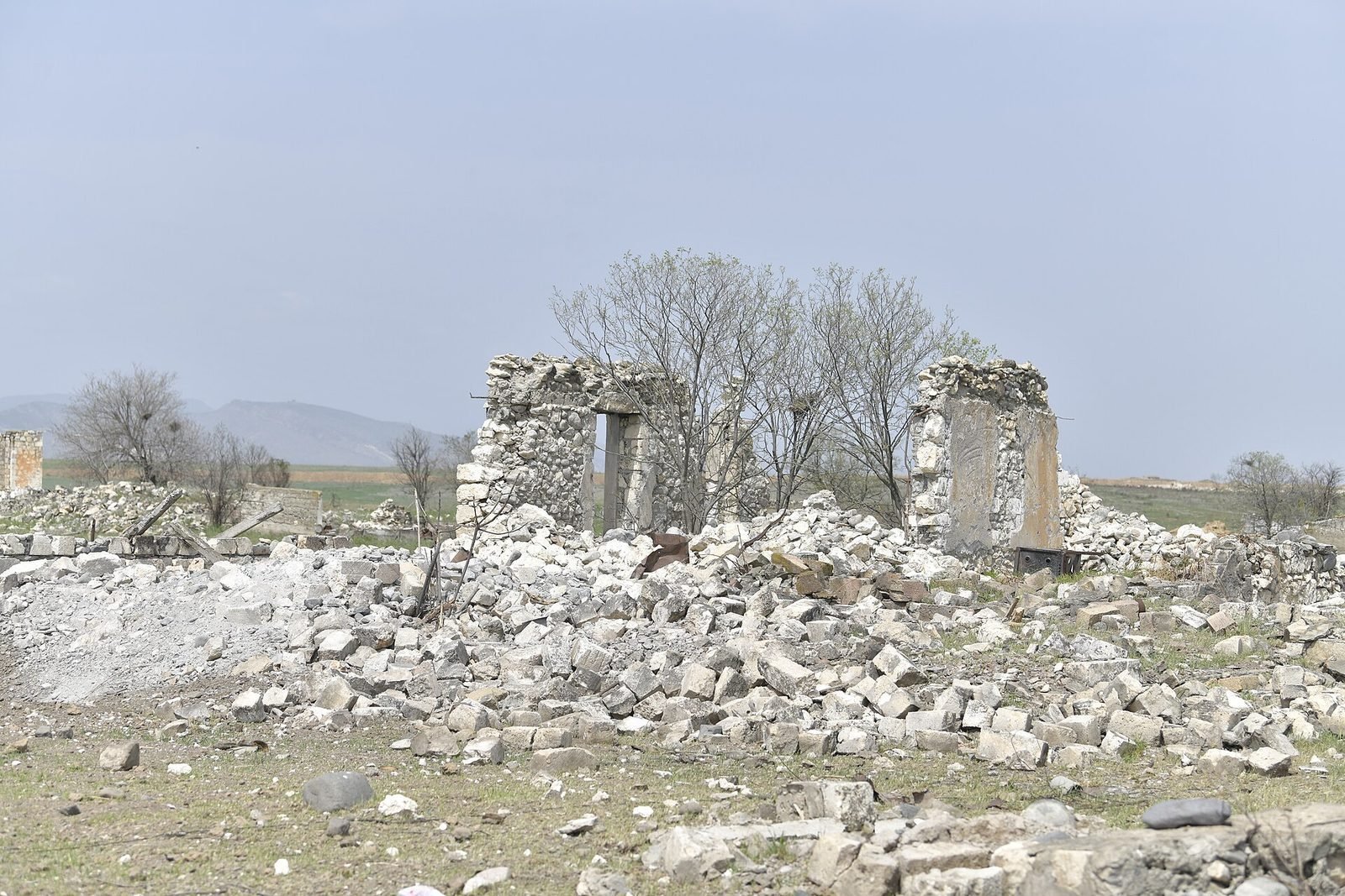 Разрушенные кварталы Агдама